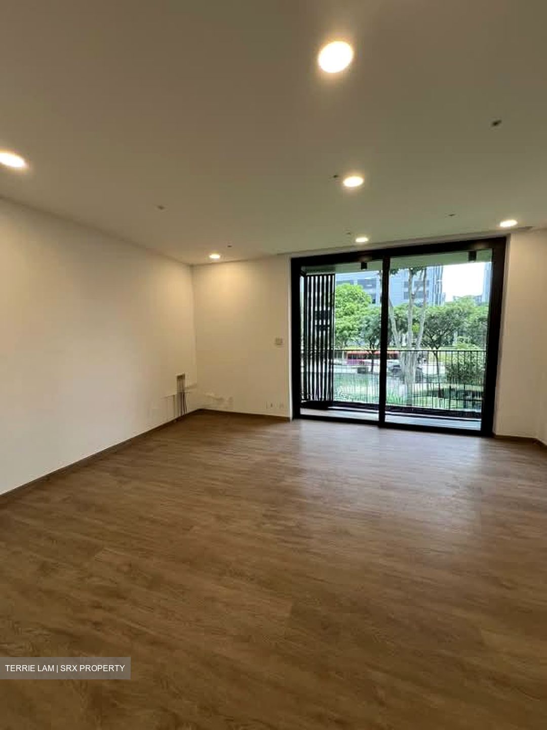 Shrewsbury Road (D11), Terrace #559830251
